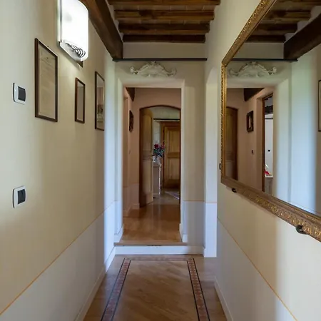 Villa La Colonica 18, Emma *